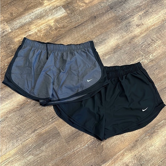 Women’s Nike shorts - Picture 1 of 1